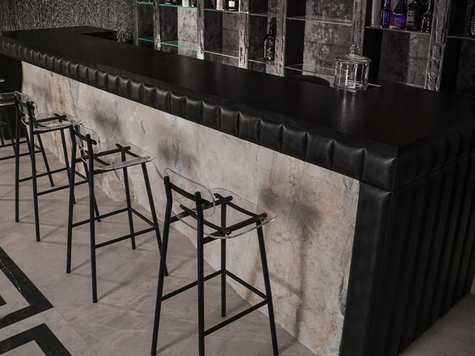 products | Furnitures | crust